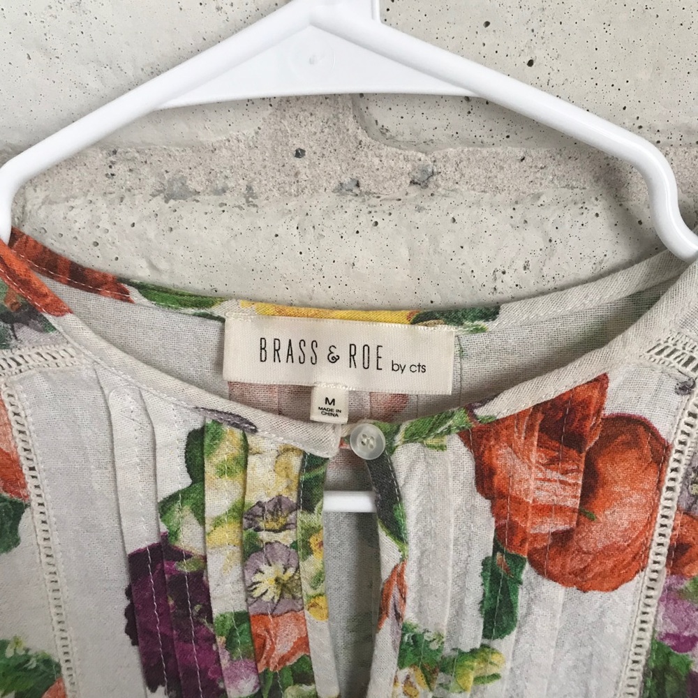 Brass & Roe Floral Long Sleeve Ruffle Bottom M - Picture 11 of 11